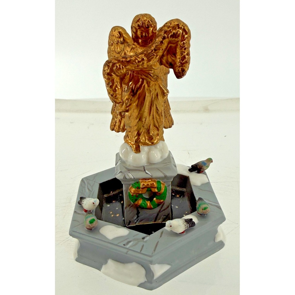 Dept 56 Heritage Village The Spirit of the Season‎ 58898